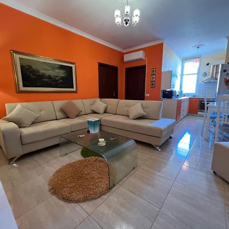City Center Apartment In Shkoder Exterior photo