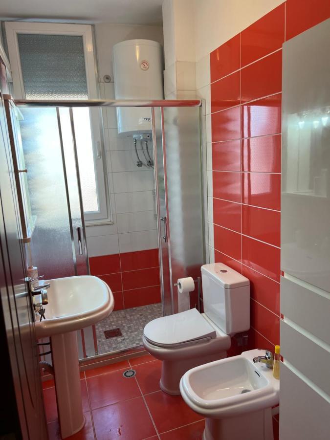 City Center Apartment In Shkoder Exterior photo