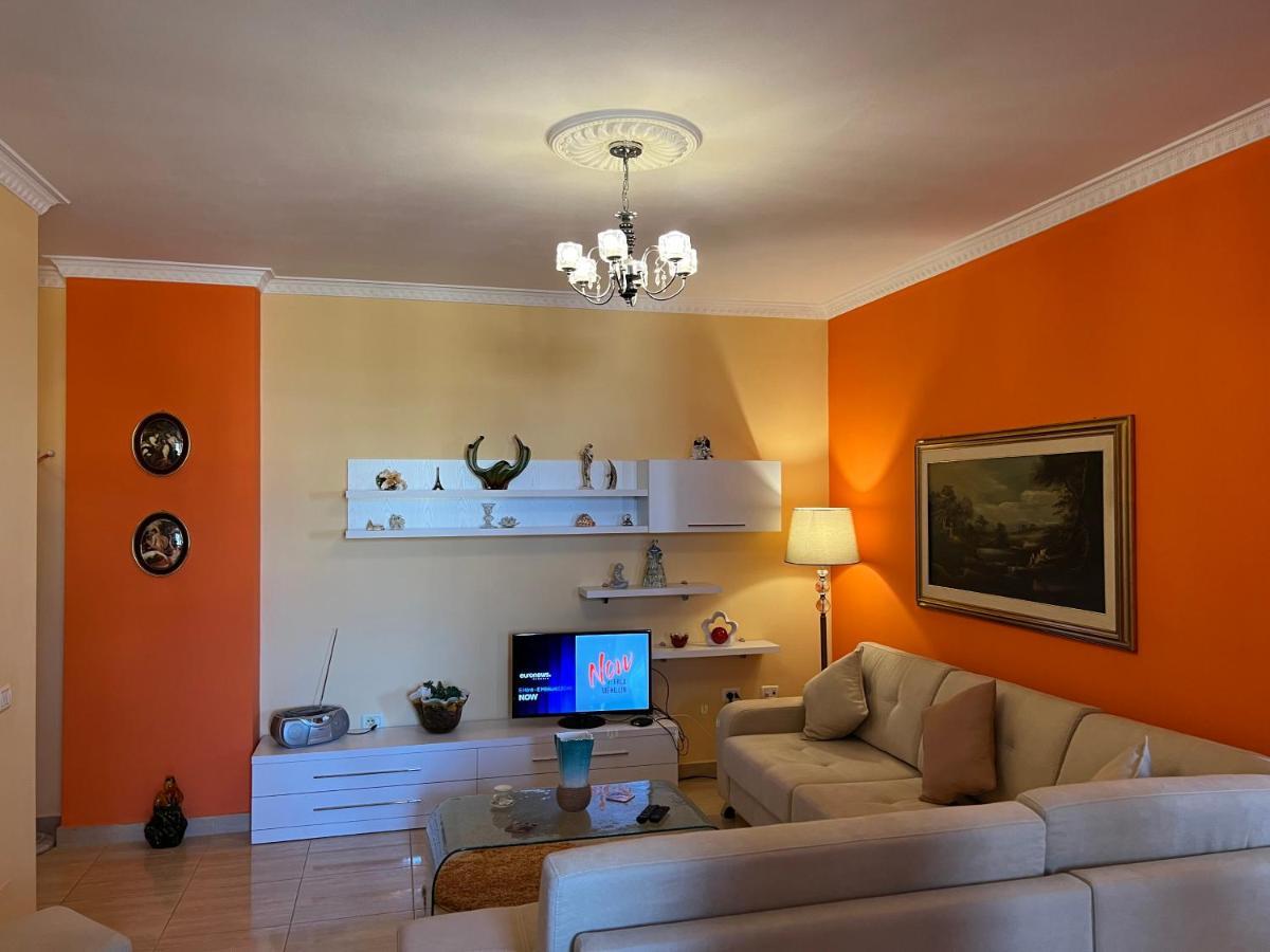 City Center Apartment In Shkoder Exterior photo