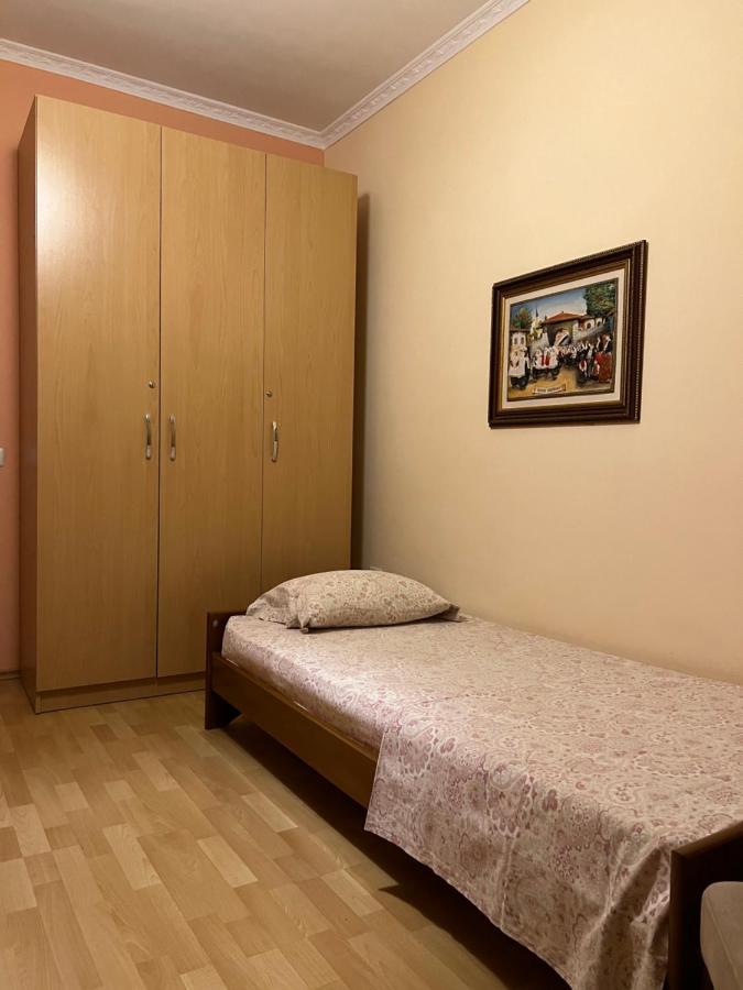 City Center Apartment In Shkoder Exterior photo